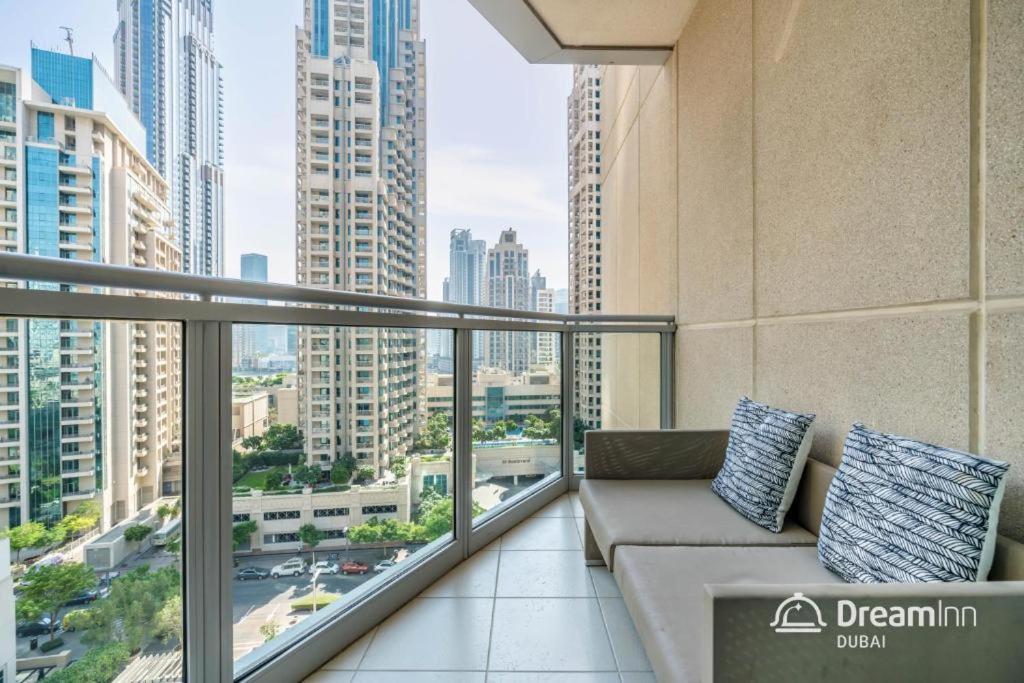 Dream 1br - Burj With Fountain View Dubai